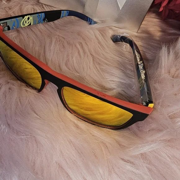 Men's Black Sunglasses with Gold Lenses - Picture 7 of 9